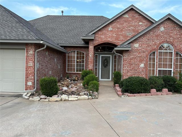 5612 Holly Brooke Lane, Oklahoma City, OK 73135