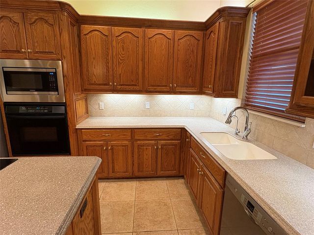 5612 Holly Brooke Lane, Oklahoma City, OK 73135