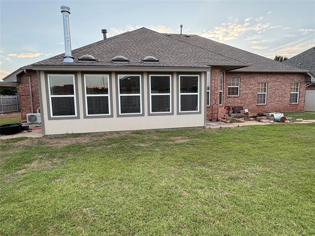 5612 Holly Brooke Lane, Oklahoma City, OK 73135