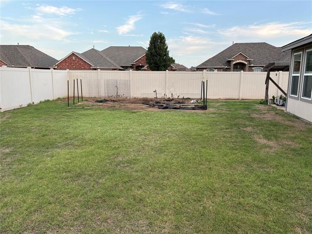 5612 Holly Brooke Lane, Oklahoma City, OK 73135