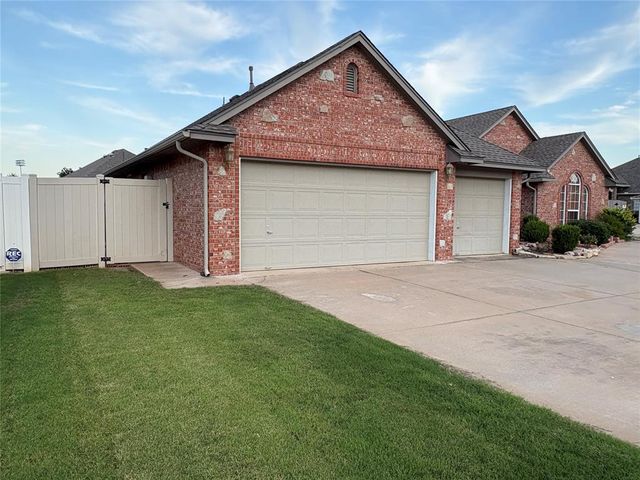 5612 Holly Brooke Lane, Oklahoma City, OK 73135