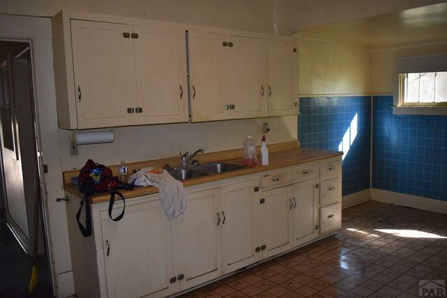 916 S 2nd St, Rocky Ford, CO 81067