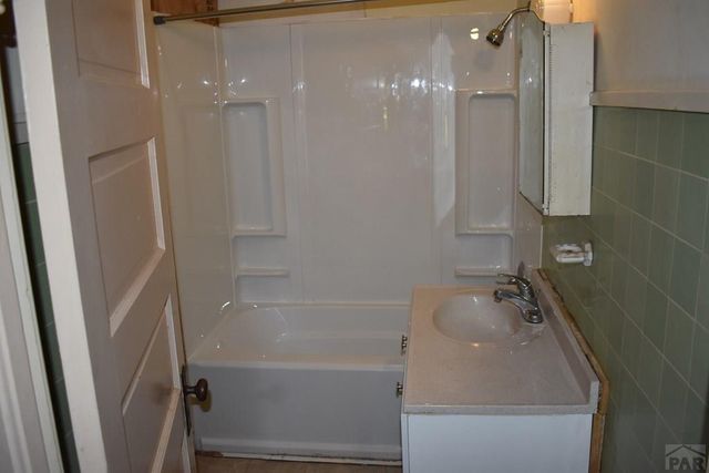 916 S 2nd St, Rocky Ford, CO 81067