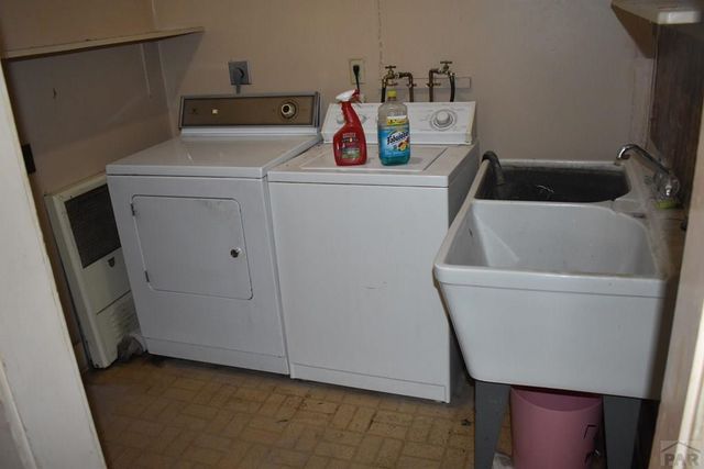 916 S 2nd St, Rocky Ford, CO 81067