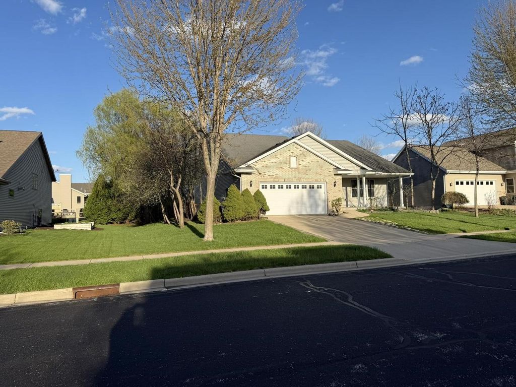 2880 Crinkle Root Drive, Fitchburg, WI 53711