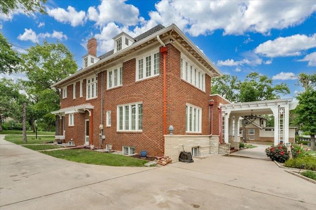 1005 W Central Ave, El Dorado, KS 67042