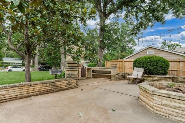 1005 W Central Ave, El Dorado, KS 67042