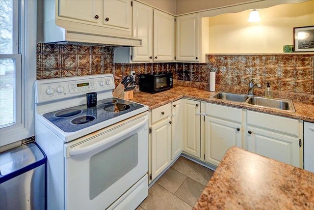 316 W Randolph Street, Stoughton, WI 53589