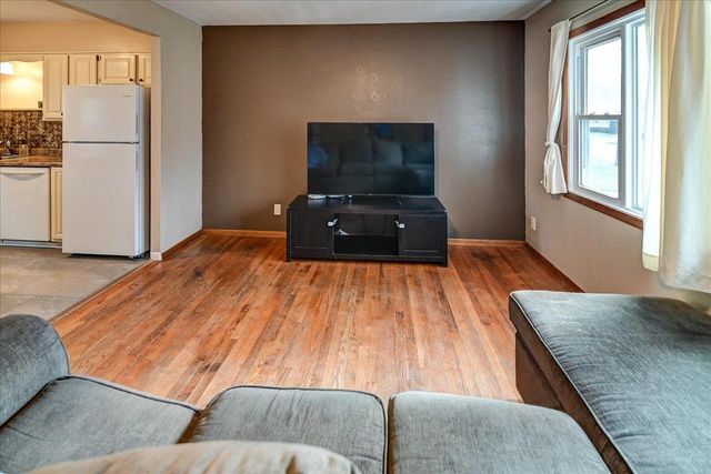 316 W Randolph Street, Stoughton, WI 53589