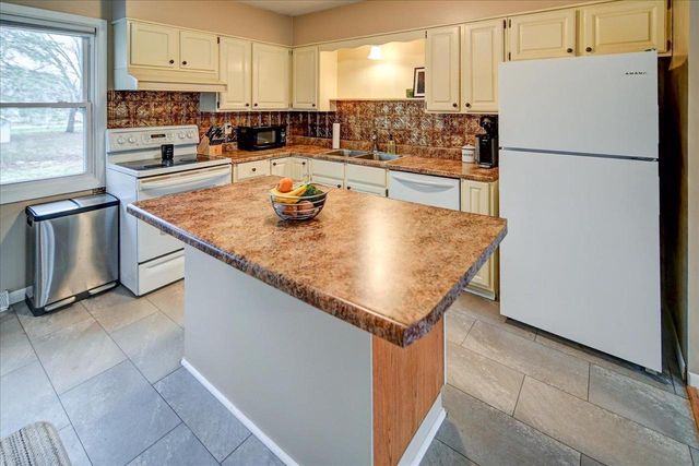 316 W Randolph Street, Stoughton, WI 53589