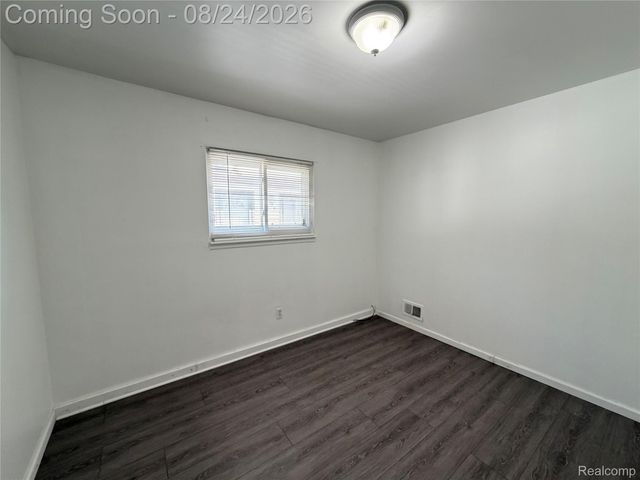 6164 Glenis Street, Taylor, MI 48180