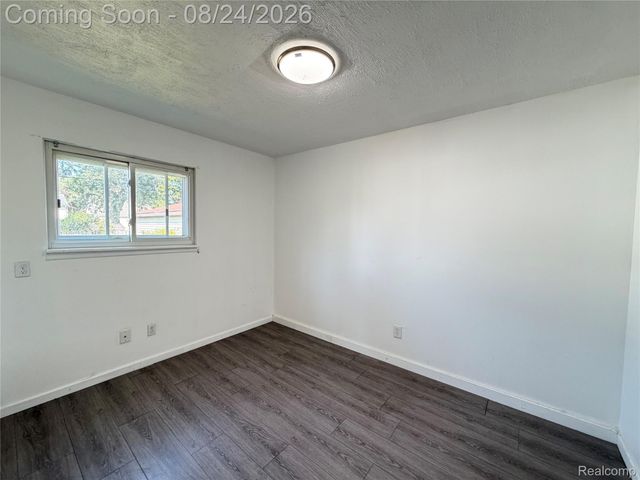 6164 Glenis Street, Taylor, MI 48180