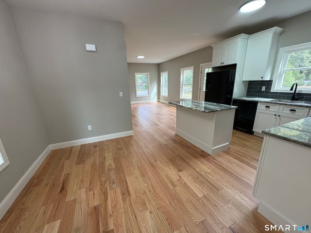 7 Pickney Avenue, Plainville, CT 06062
