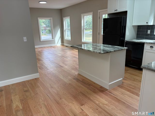 7 Pickney Avenue, Plainville, CT 06062