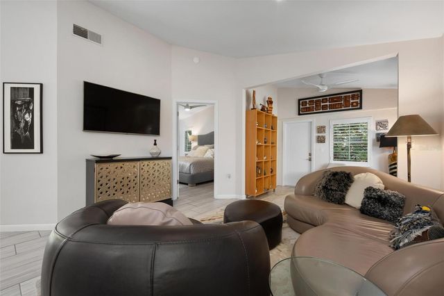 226 CHARTLEY COURT N, Sarasota, FL 34232