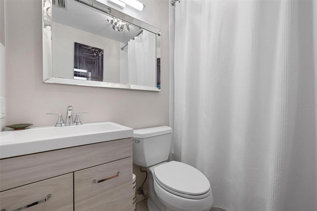 226 CHARTLEY COURT N, Sarasota, FL 34232