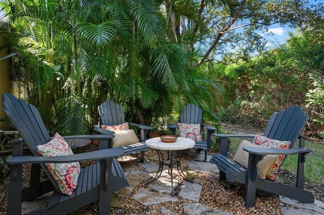 226 CHARTLEY COURT N, Sarasota, FL 34232