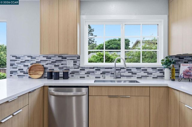 7204 Blake St, El Cerrito, CA 94530