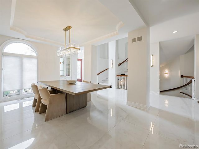 3586 Walnut Brook Drive, Rochester Hills, MI 48309