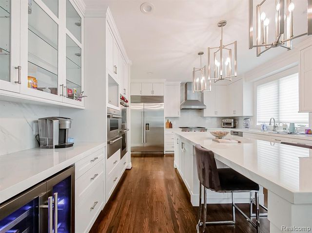 3586 Walnut Brook Drive, Rochester Hills, MI 48309