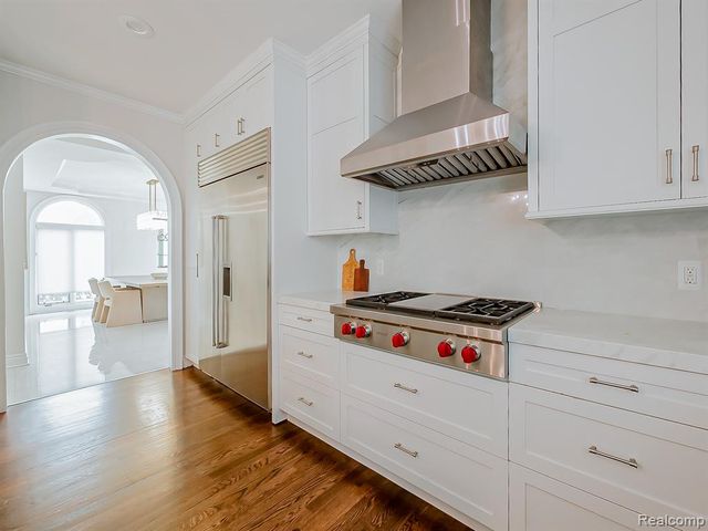 3586 Walnut Brook Drive, Rochester Hills, MI 48309
