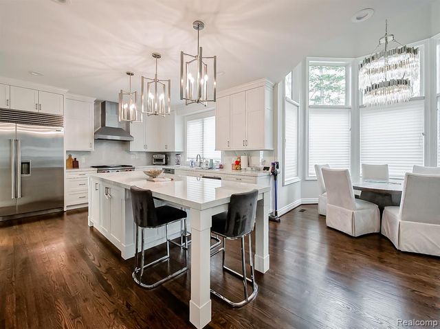 3586 Walnut Brook Drive, Rochester Hills, MI 48309