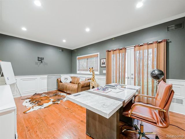 3586 Walnut Brook Drive, Rochester Hills, MI 48309