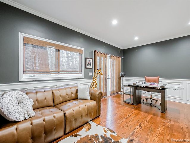 3586 Walnut Brook Drive, Rochester Hills, MI 48309