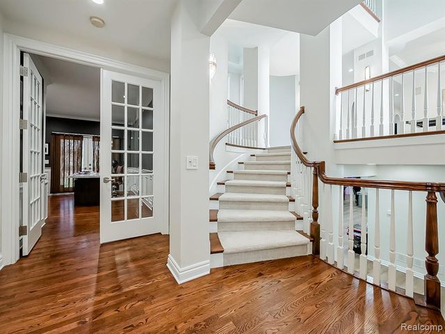 3586 Walnut Brook Drive, Rochester Hills, MI 48309