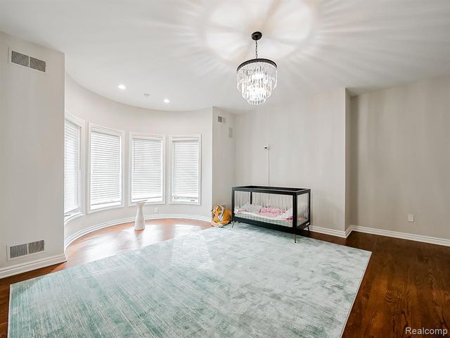 3586 Walnut Brook Drive, Rochester Hills, MI 48309