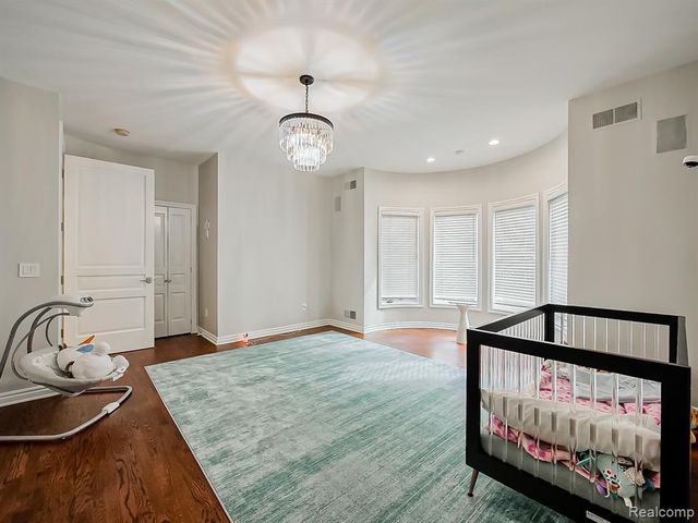 3586 Walnut Brook Drive, Rochester Hills, MI 48309