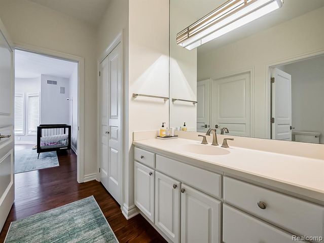 3586 Walnut Brook Drive, Rochester Hills, MI 48309