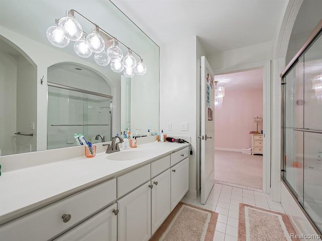 3586 Walnut Brook Drive, Rochester Hills, MI 48309