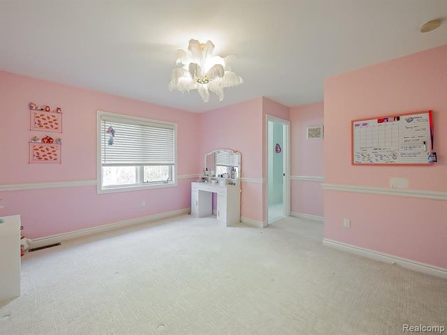 3586 Walnut Brook Drive, Rochester Hills, MI 48309