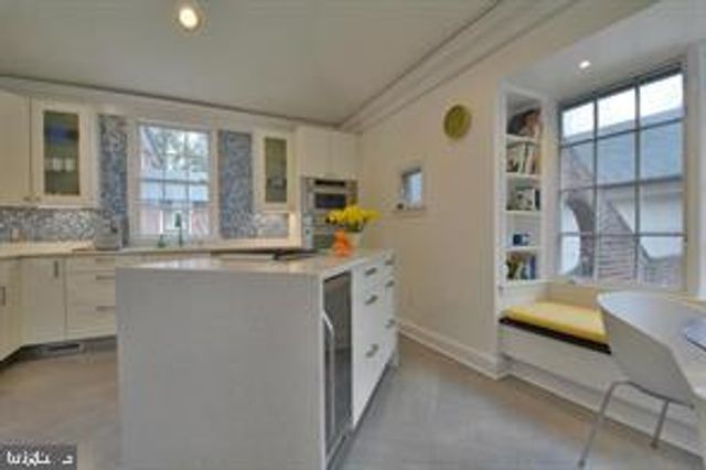 4007 49TH ST NW, Washington, DC 20016