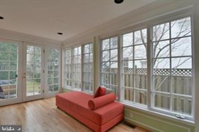 4007 49TH ST NW, Washington, DC 20016