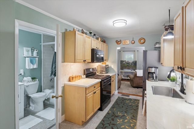 525 S 28th Street, South Bend, IN 46615
