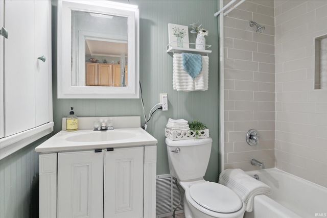 525 S 28th Street, South Bend, IN 46615