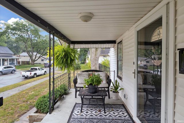 525 S 28th Street, South Bend, IN 46615