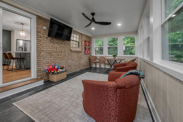 1232 Tishoff Drive, Lexington, KY 40502