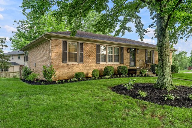 1232 Tishoff Drive, Lexington, KY 40502