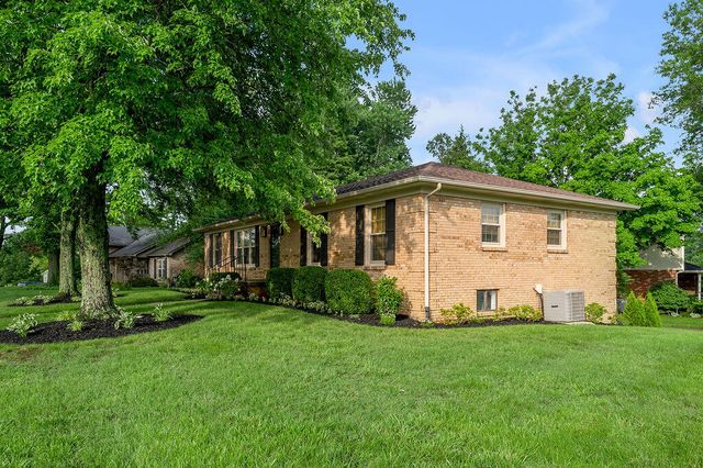 1232 Tishoff Drive, Lexington, KY 40502