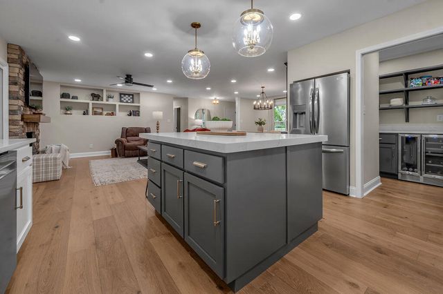 1232 Tishoff Drive, Lexington, KY 40502