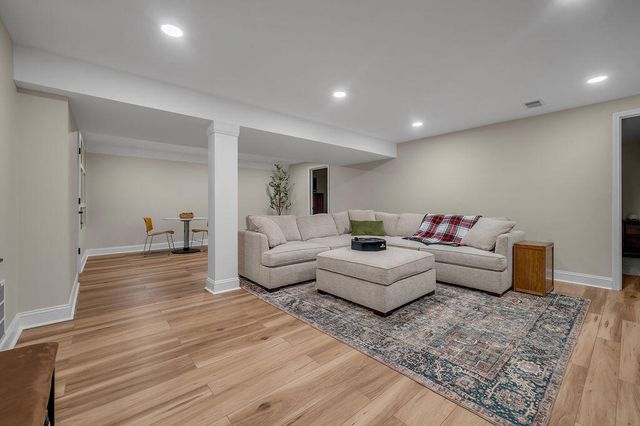 1232 Tishoff Drive, Lexington, KY 40502