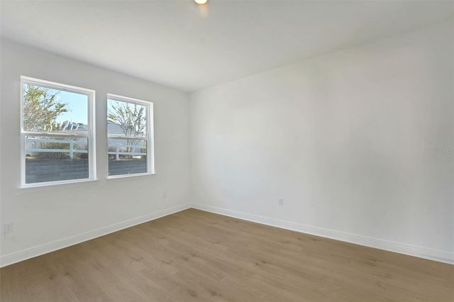 999 FIESTA KEY CIRCLE, Lady Lake, FL 32159