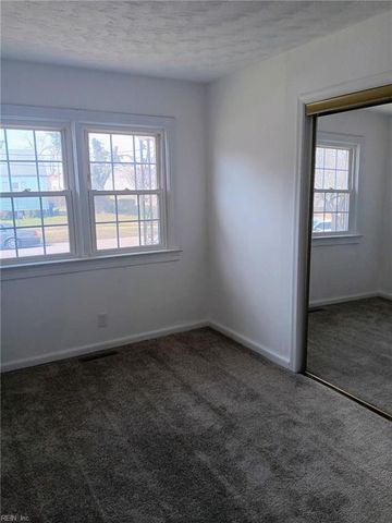 6634 Whitehorn DR, Norfolk, VA 23513