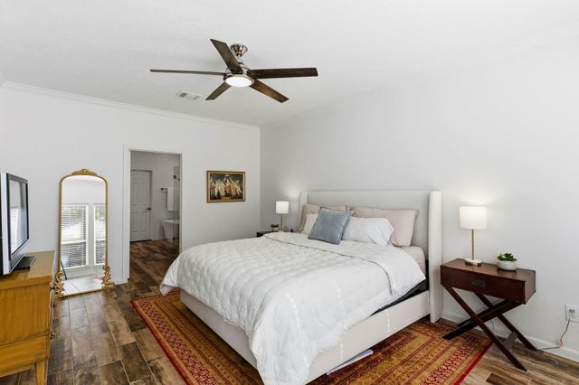 134 Quiet Oak Circle, The Woodlands, TX 77381