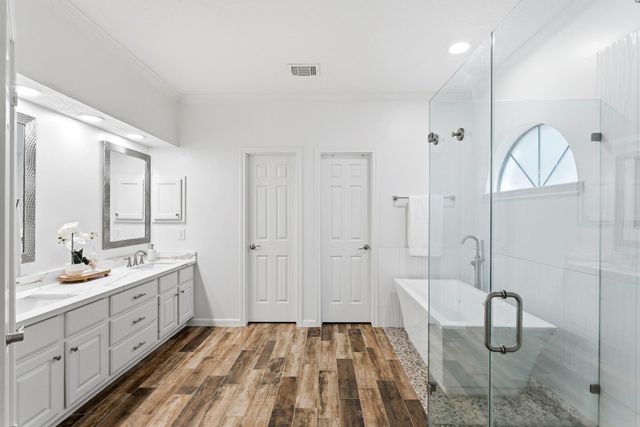 134 Quiet Oak Circle, The Woodlands, TX 77381