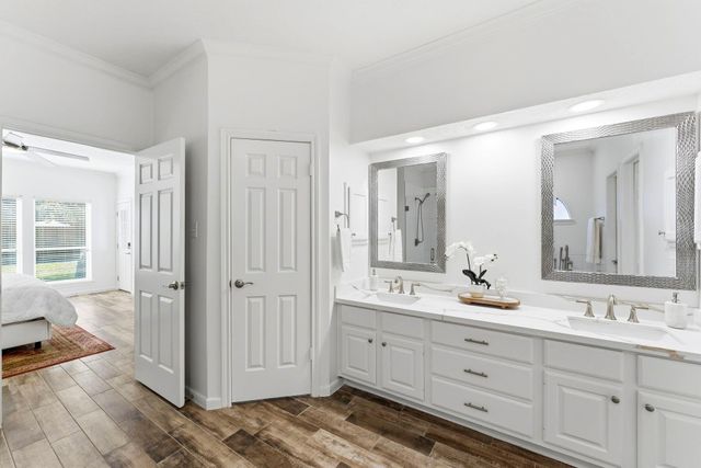 134 Quiet Oak Circle, The Woodlands, TX 77381