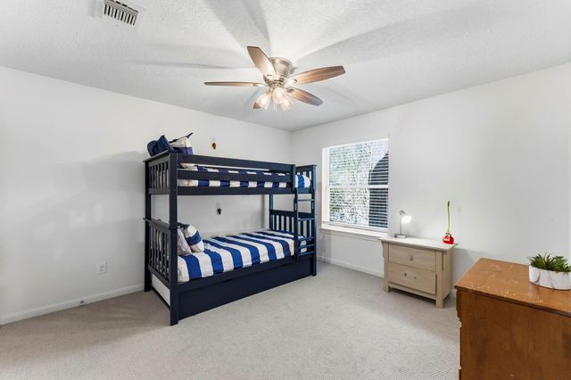 134 Quiet Oak Circle, The Woodlands, TX 77381